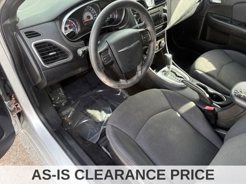 Used 2012 Chrysler 200 LX FWD image 25