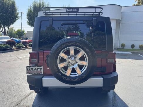 Used 2013 Jeep Wrangler Unlimited Sahara w/ Connectivity Group AWD/4WD image 4