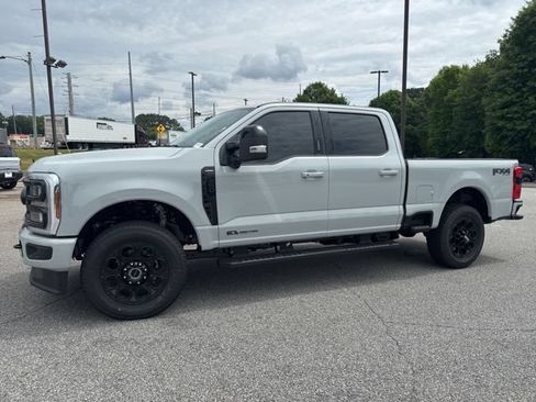 New 2026 Ford F250 Lariat w/ Black Appearance Package AWD/4WD image 6