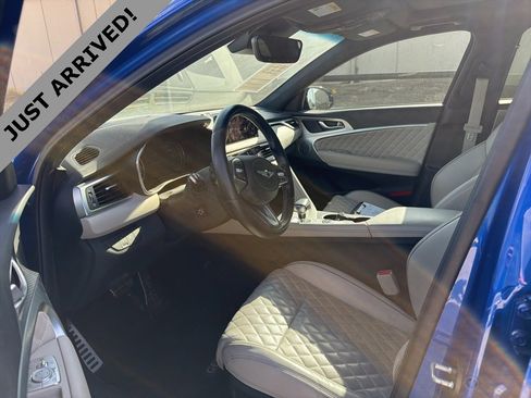 Used 2022 Genesis G70 3.3T image 10