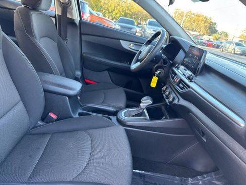 Used 2023 Kia Forte LXS image 13