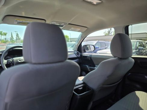 Used 2022 Toyota Tacoma SR AWD/4WD image 17