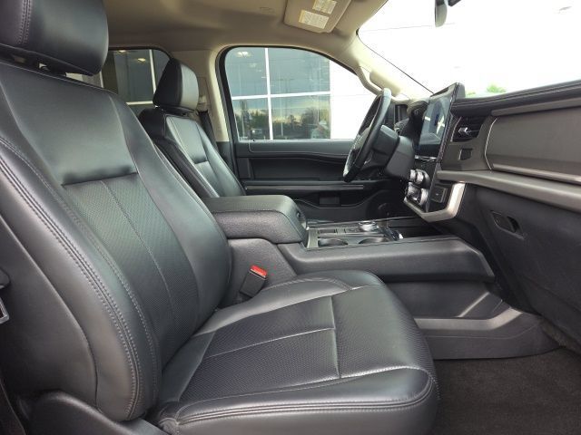 Used 2024 Ford Expedition Max XLT RWD image 16