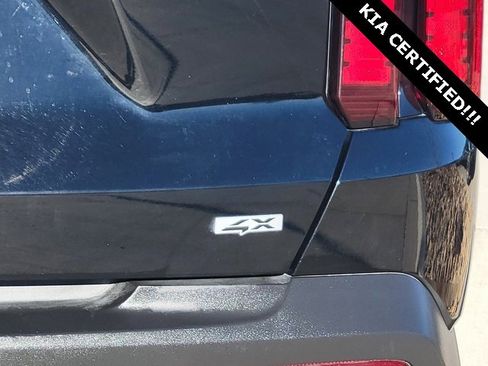 Used 2023 Kia Sorento LX image 16