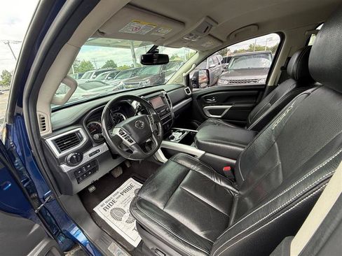 Used 2016 Nissan Titan PRO-4X w/ Pro-4x Convenience Package AWD/4WD image 21