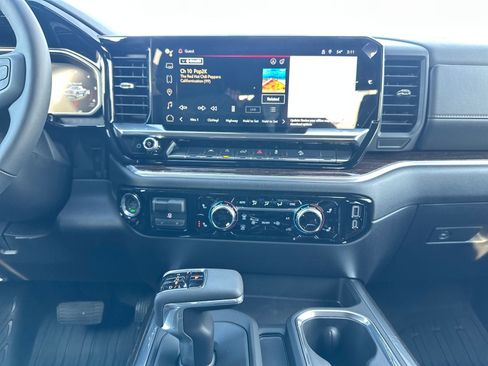 New 2026 GMC Sierra 1500 Elevation image 24