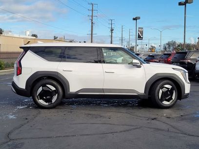 New 2026 Kia EV9 Light