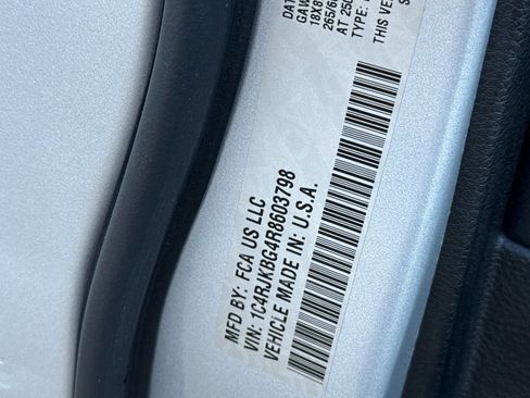 Used 2024 Jeep Grand Cherokee L Limited w/ Luxury Tech Group II image 27