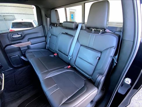 Used 2019 Chevrolet Silverado 1500 High Country w/ High Country Premium Package image 40