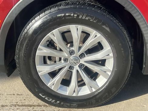 Used 2018 Volkswagen Tiguan SEL image 5
