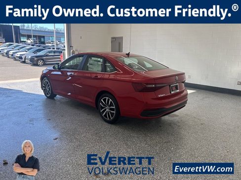 New 2026 Volkswagen Jetta SE image 3