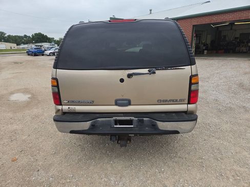 Used 2005 Chevrolet Suburban LS RWD image 13