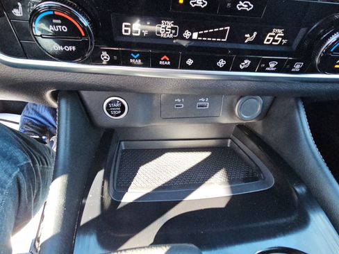 Used 2023 Nissan Rogue SL w/ SL Premium Package AWD/4WD image 19