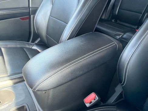Used 2025 Ford Escape Platinum AWD/4WD image 23