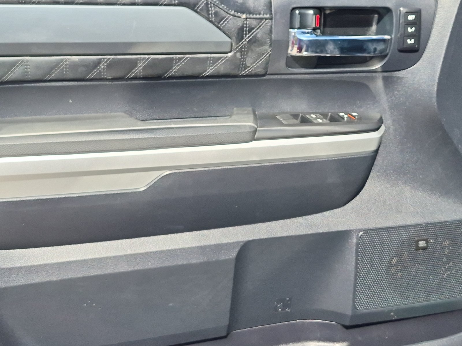 Used 2015 Toyota Tundra Platinum RWD image 10