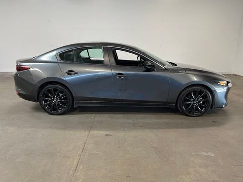 Used 2024 MAZDA MAZDA3 s FWD image 2
