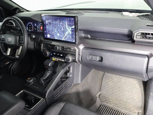 Used 2025 Toyota 4Runner TRD Off-Road Premium AWD/4WD image 9