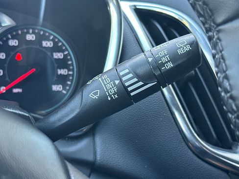 Used 2024 Chevrolet Equinox LT image 39