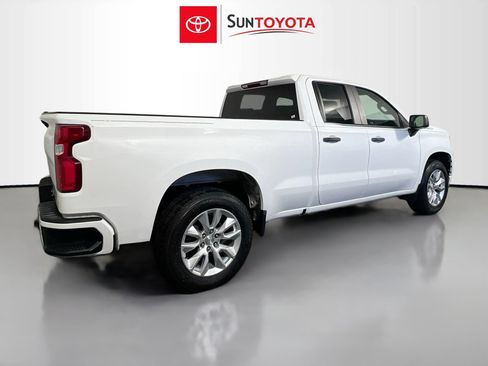 Used 2020 Chevrolet Silverado 1500 Custom w/ Custom Value Package image 4