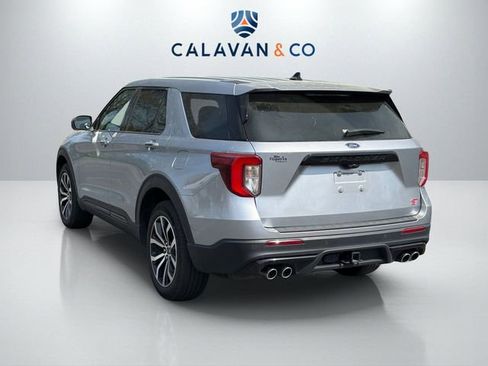 Used 2022 Ford Explorer ST image 3