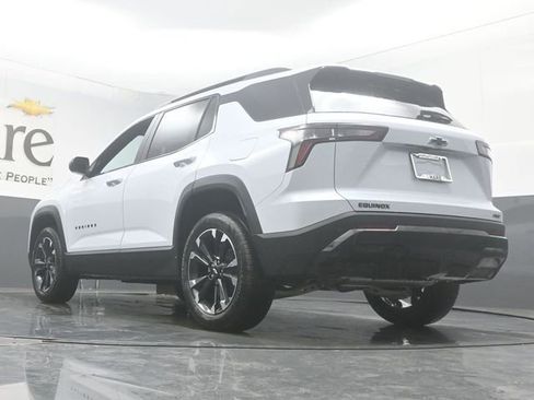New 2026 Chevrolet Equinox RS w/ LPO, Floor Liner Package FWD image 5