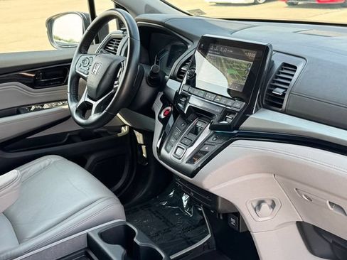 Used 2023 Honda Odyssey Touring image 10