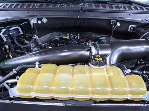 Used 2020 Ford Expedition XLT w/ Equipment Group 202A image 34