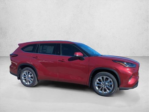 New 2026 Toyota Highlander Limited image 4