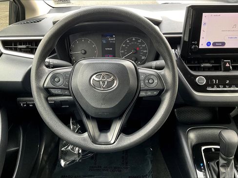 Used 2023 Toyota Corolla LE image 5
