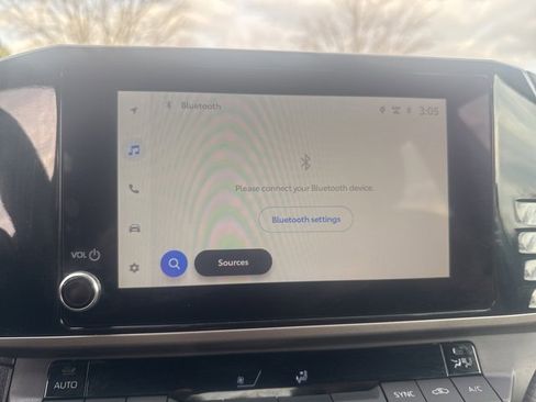 Used 2025 Toyota Camry SE image 31