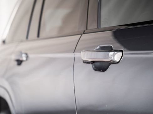 New 2025 Jeep Grand Cherokee Overland image 16