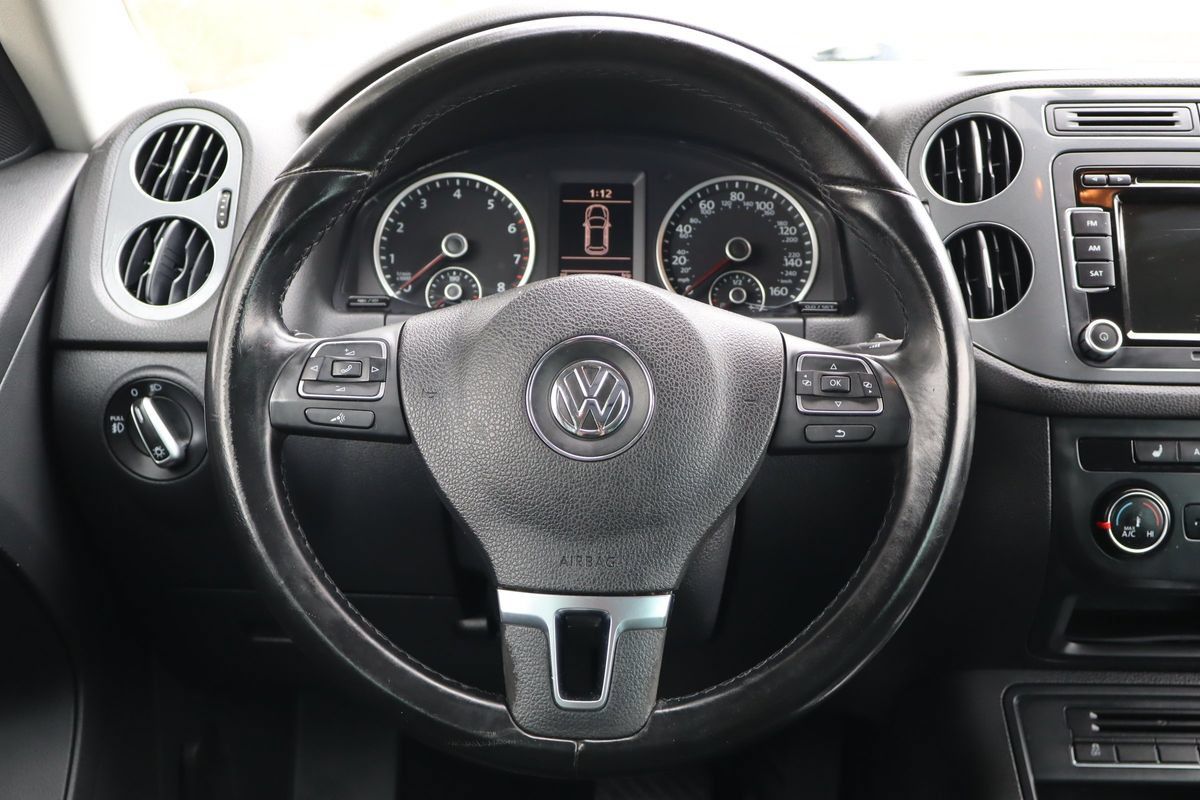 Used 2015 Volkswagen Tiguan SE AWD/4WD image 18