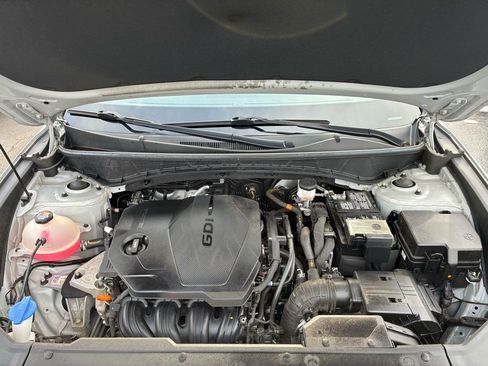 Used 2023 Hyundai Tucson SE image 10