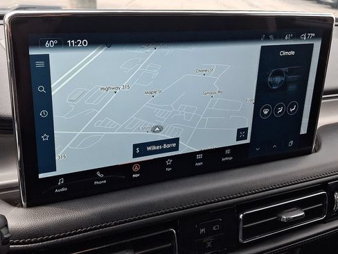 Certified 2023 Lincoln Nautilus AWD w/ Premium Package image 17