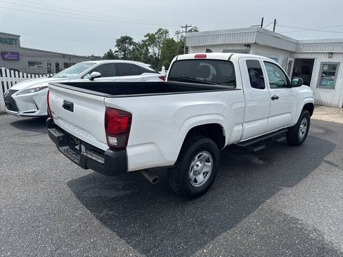 Used 2021 Toyota Tacoma SR AWD/4WD image 3