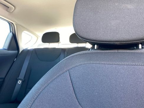 New 2026 Kia K4 LXS image 13