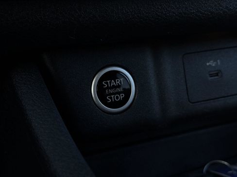 Used 2021 Nissan Rogue S image 18