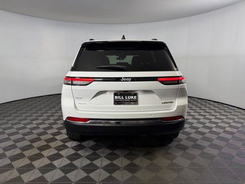 Certified 2025 Jeep Grand Cherokee Limited image 8