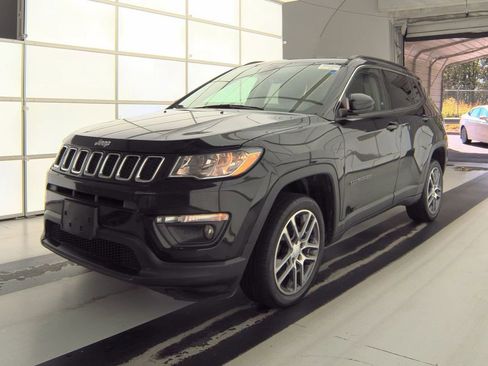 Used 2018 Jeep Compass Latitude w/ Popular Equipment Group AWD/4WD image 6
