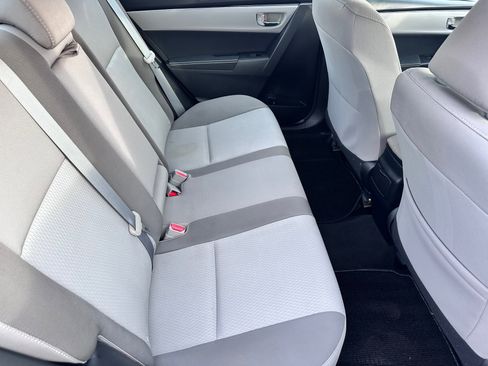 Used 2017 Toyota Corolla LE image 8