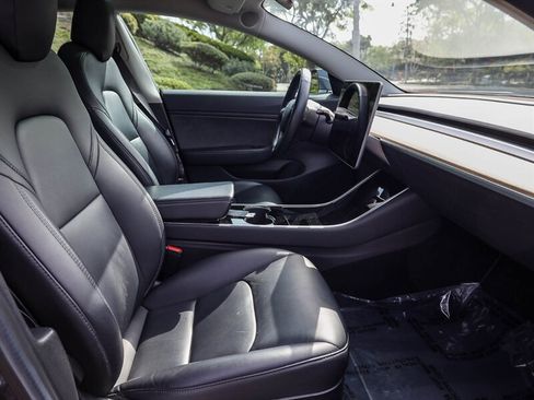 Used 2018 Tesla Model 3 Long Range RWD image 24