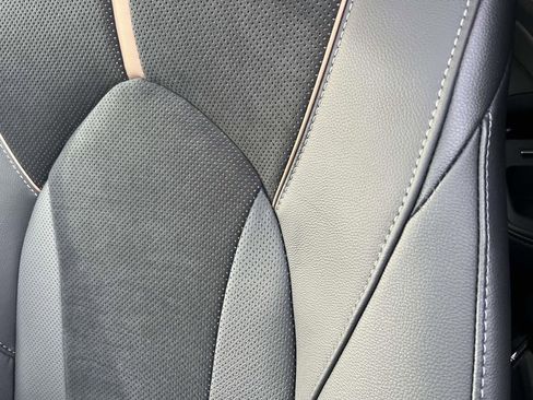 Used 2026 Toyota Grand Highlander AWD Hybrid image 13