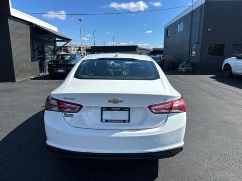 Used 2019 Chevrolet Malibu LT image 12
