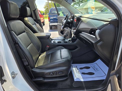 Used 2019 Chevrolet Traverse LT w/ LT Premium Package FWD image 53