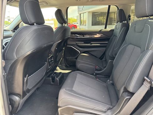 Used 2022 Jeep Grand Cherokee L Laredo w/ Luxury Tech Group I image 34