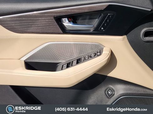 Used 2023 Acura MDX SH-AWD w/ Advance Package image 24