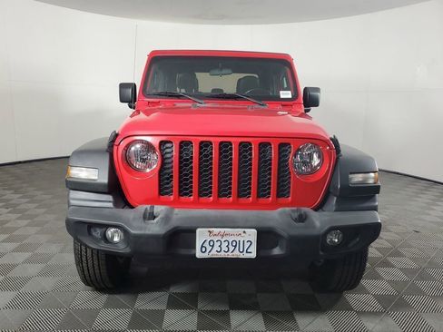 Used 2020 Jeep Gladiator Sport w/ Quick Order Package 23S image 9