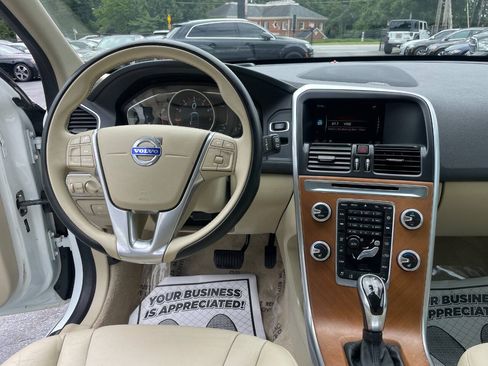 Used 2015 Volvo XC60 T5 Platinum FWD image 11