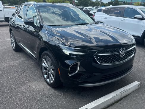 Used 2022 Buick Envision Avenir w/ Technology Package II FWD image 2