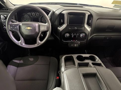 Used 2020 Chevrolet Silverado 1500 Custom w/ Custom Value Package AWD/4WD image 11